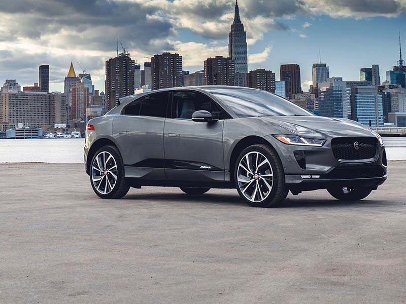 في أول ظهور لها في الشرق الأوسط... سيارة "جاكوار I-PACE" تلفت الأنظار في السعودية